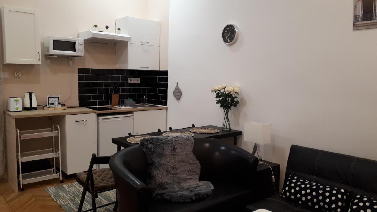 M&M Apartment Budapest House Eksteriør billede