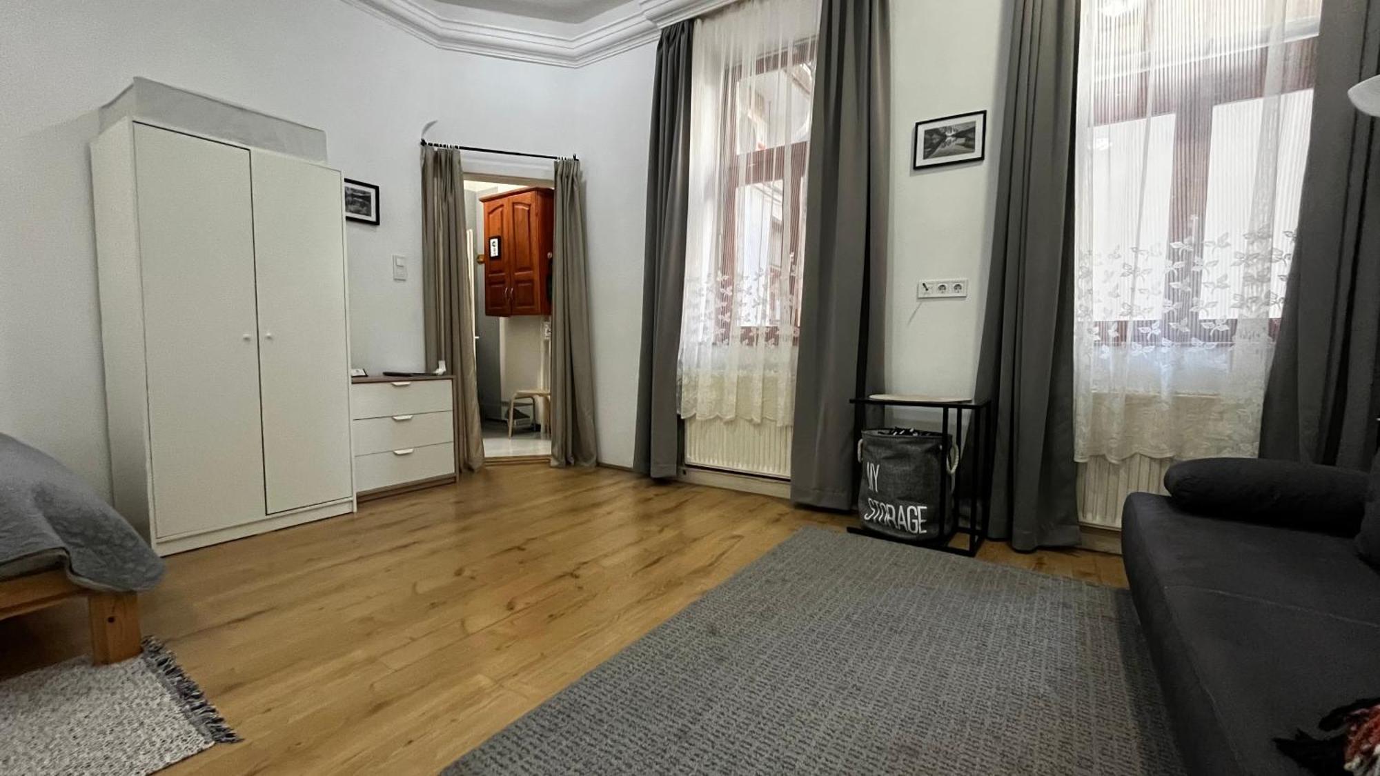 M&M Apartment Budapest House Eksteriør billede